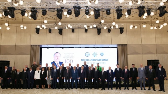 “Müstəqil Azərbaycanın memarı” adlı elmi konfrans keçirilib