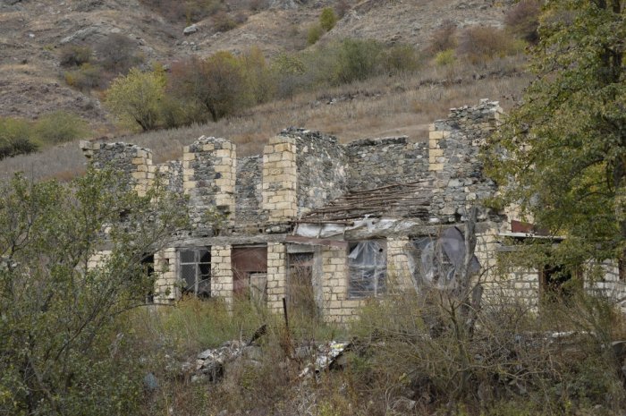    Kəlbəcərin Laçın kəndi -     FOTOLAR        

