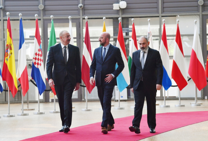  Bruxelles : Entretien du président Ilham Aliyev avec le président du Conseil européen et le premier ministre arménien -  Photos  