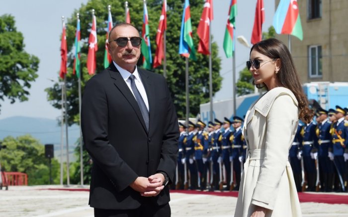    İlham Əliyev və Mehriban Əliyeva Şuşada bir sıra açılışlarda iştirak ediblər   