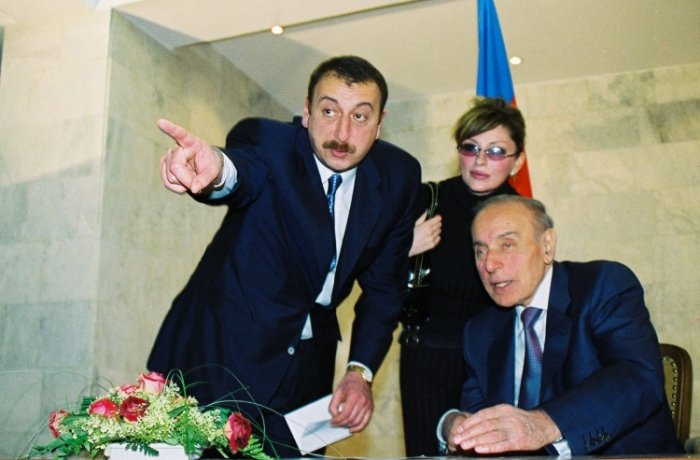       Ümummilli Lider Heydər Əliyev    - dövlətə və xalqa xidmətin ali meyarını yaratmış tarixi şəxsiyyət   