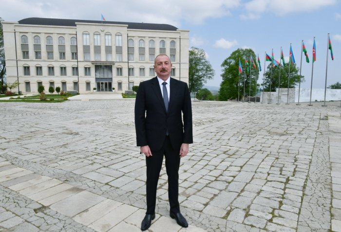    "Azərbaycan Heydər Əliyevin xatirəsinə böyük hörmətlə yanaşır"  
   