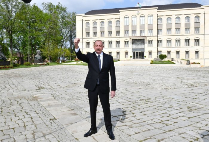    "Ulu Öndərin ən böyük arzusu Şuşanı, Qarabağı və Zəngəzuru azad görmək idi"  
   