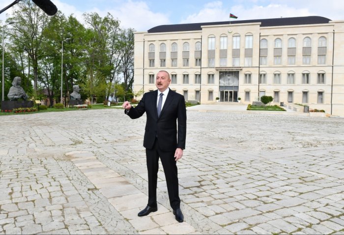       İlham Əliyev:    "Heydər Əliyev amili Azərbaycanı bir çətir kimi qoruyurdu"   