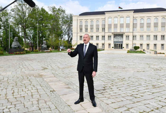 Ilham Aliyev:  Heydar Aliyev leistete herausragende Beiträge zum Aufbau der Armee