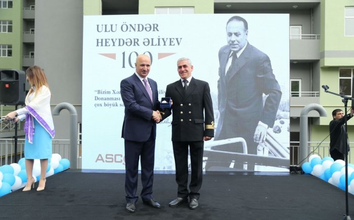 Dənizçilər üçün tikilən yaşayış kompleksi təhvil verilib -    FOTOLAR     
