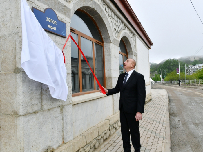 Choucha : des plaques des rues Khourchidbanou Natavan et Zefer, ainsi qu’à l