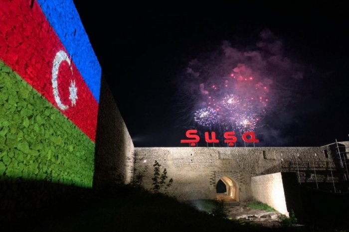 Şuşada atəşfəşanlıq olub  
