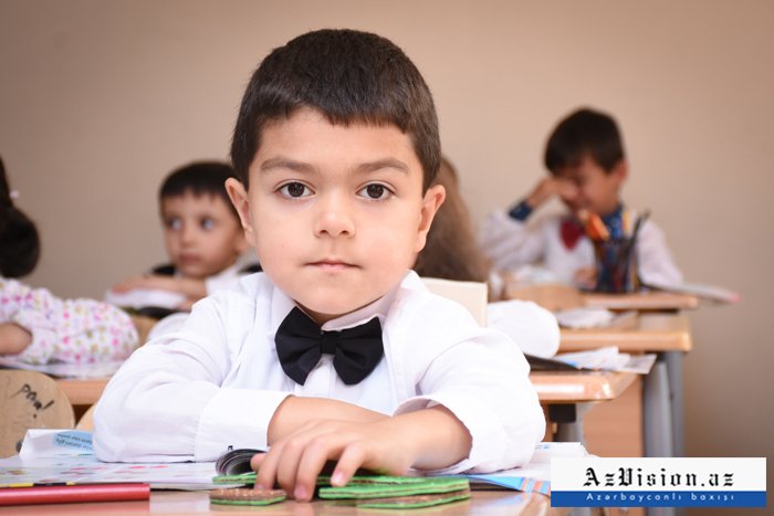    Birinci siniflərə qəbul başlayır   