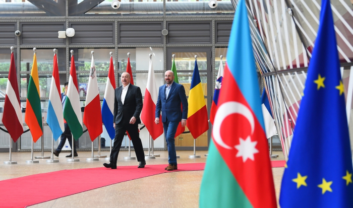  Le président Ilham Aliyev et le président du Conseil européen Charles Michel s