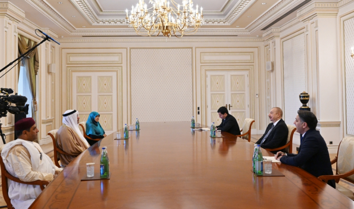  Präsident Ilham Aliyev empfängt den Vorsitzenden des arabischen Parlaments 
