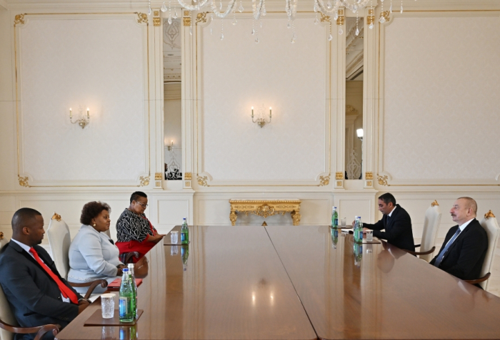   Aserbaidschanischer Präsident empfängt Sprecherin der südafrikanischen Nationalversammlung  
