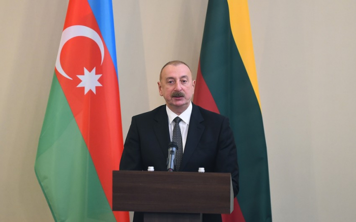    Ilham Aliyev:   „Litauen und Aserbaidschan sind wichtige Verkehrsknotenpunkte“  