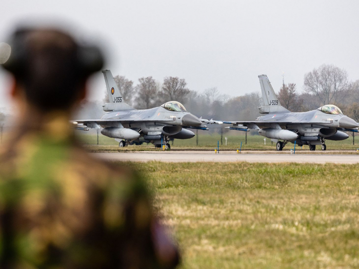    Borrel:    “Bir neçə ölkə ukraynalılara “F-16” təlimi keçməyə başlayıb”  
