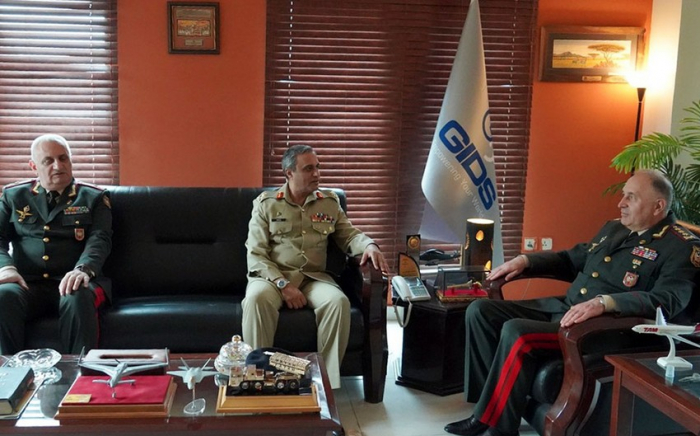  Generalstabschef der aserbaidschanischen Armee besucht das Hauptquartier des pakistanischen GIDS  