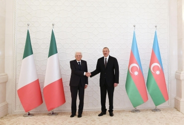  El presidente azerbaiyano Ilham Aliyev da el pésame al presidente italiano Sergio Mattarella 