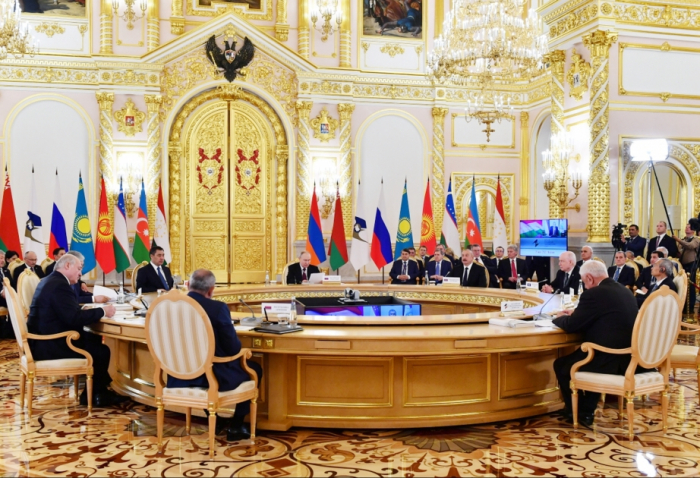 Le président Ilham Aliyev participe à une réunion élargie du Conseil économique suprême eurasien à Moscou - Mise à Jour