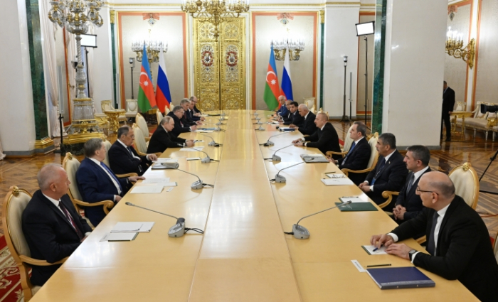   President Ilham Aliyev met with President Vladimir Putin in Moscow  