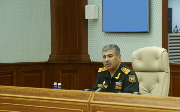  Verteidigungsminister Aserbaidschans unternahm eine Geschäftsreise nach Georgien  