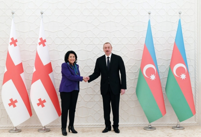   Aserbaidschanischer Präsident gratuliert seiner georgischen Amtskollegin  