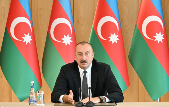       Prezident:    "Azərbaycan dünyada nümunəvi ölkə kimi özünü təsdiqləyib"  
   