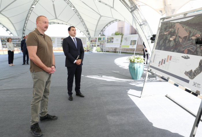 Latchine: Pose de la première pierre du Complexe de musées de l’Occupation et de la Victoire et du premier quartier résidentiel avec immeubles d