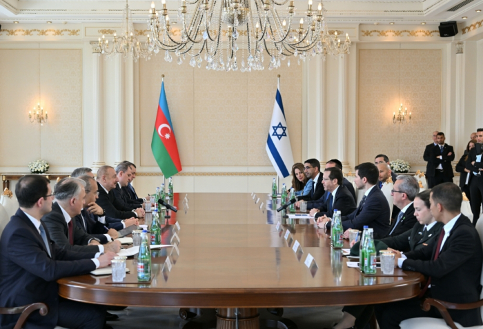     Presidente Ilham Aliyev  : "Estoy seguro de que la visita del Presidente de Israel estimulará el desarrollo de las relaciones amistosas entre nuestros países"  