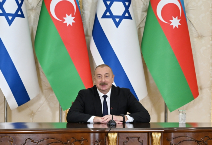     Presidente de Azerbaiyán  : " Observamos grandes oportunidades para posibles proyectos de cooperación en terceros países"  
