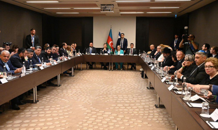   Le président israélien rencontre la communauté juive en Azerbaïdjan  