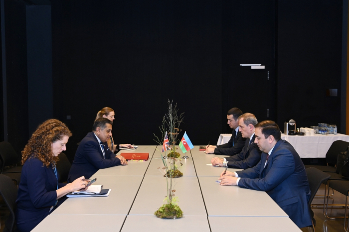 Azerbaijani FM meets with UK state minister in Reykjavik 