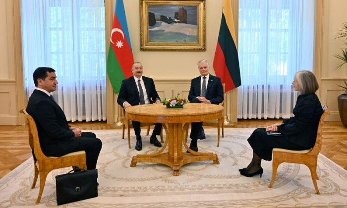  President Ilham Aliyev holds meeting with Lithuanian President in limited format 