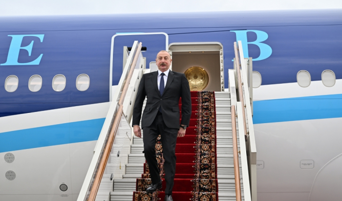  President Ilham Aliyev arrives in Russia for working visit 