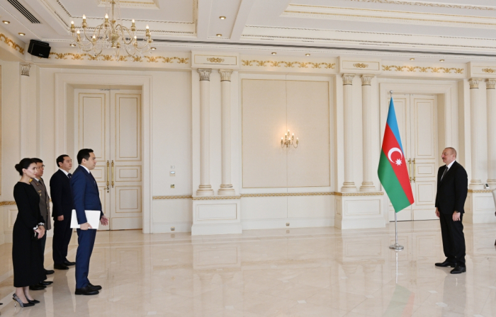  Le président Ilham Aliyev reçoit les lettres de créance du nouvel ambassadeur du Kazakhstan  
