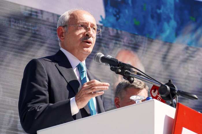    Kılıçdaroğlu Türkiyədən bütün qaçqınları qovacağını deyir   