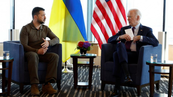 Joe Biden annonce un nouvel envoi d’armes et de munitions à l’Ukraine