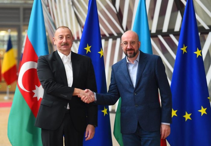    İlham Əliyevin Şarl Mişel ilə görüşü başlayıb   