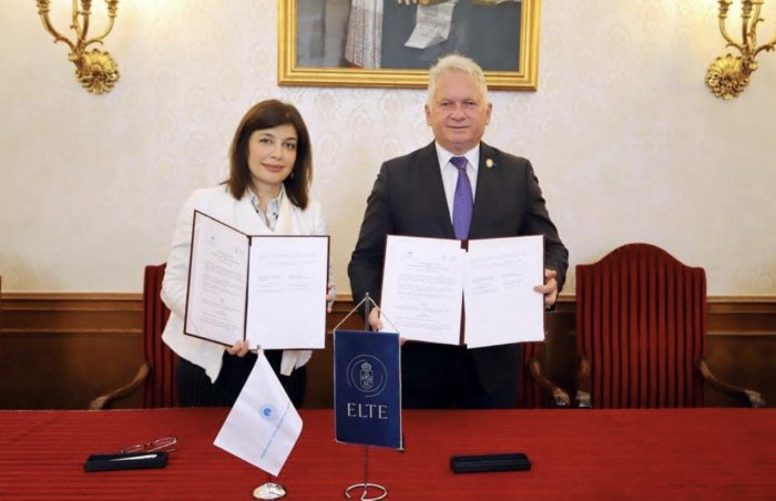 Günay Əfəndiyeva Laslo Borhi ilə memorandum imzaladı  
