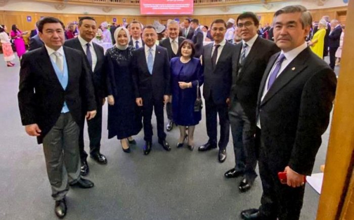 Sahibə Qafarova Kral III Çarlzın tacqoyma mərasimində iştirak edib 