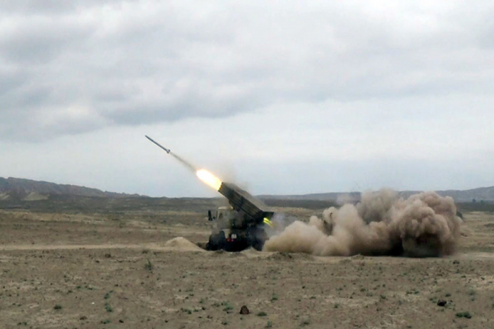  Raket və Artilleriya Qoşunlarında keçirilən təlimlər davam edir -  VİDEO    

