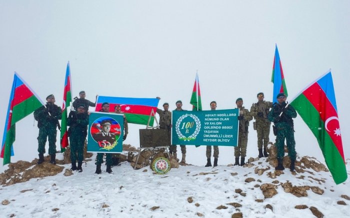 Sərhədçilər “Heydər Əliyev zirvəsi”nə qalxdı