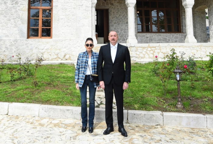   Presidente Ilham Aliyev y primera vicepresidenta Mehriban Aliyeva ofrecen sus condolencias al expresidente lituano  