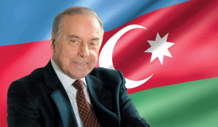  Homenaje a Heydar Aliyev a 100 años de su nacimiento 