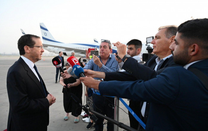   El presidente de Israel llega a Azerbaiyán  