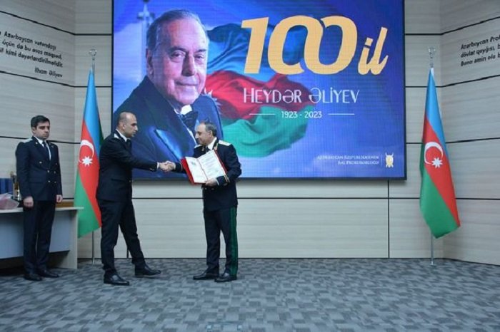 Firad Əliyev Prokurorluğun Fəxri Fərmanı ilə təltif edilib
