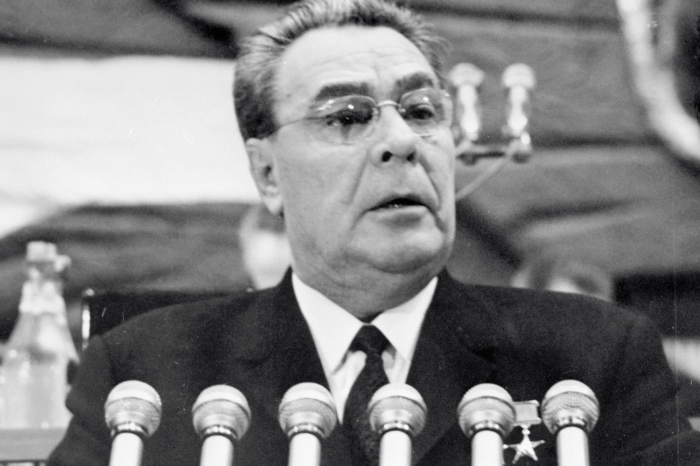    Brejnev Kiyevin fəxri vətəndaşı titulundan məhrum edildi    