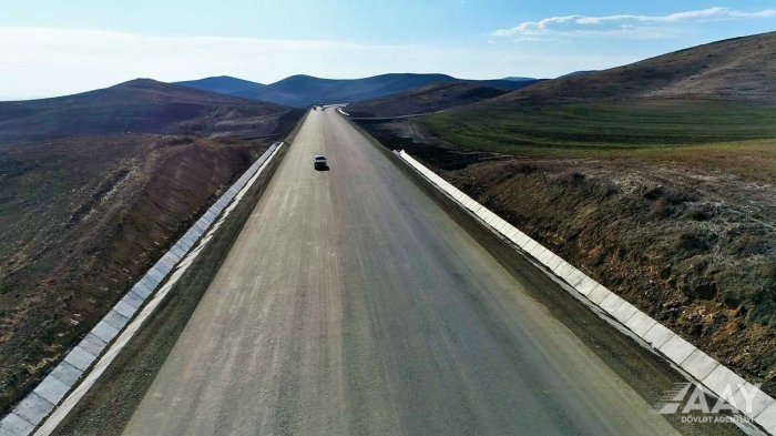    Füzuli-Hadrut avtomobil yolunun açılışı olub     
