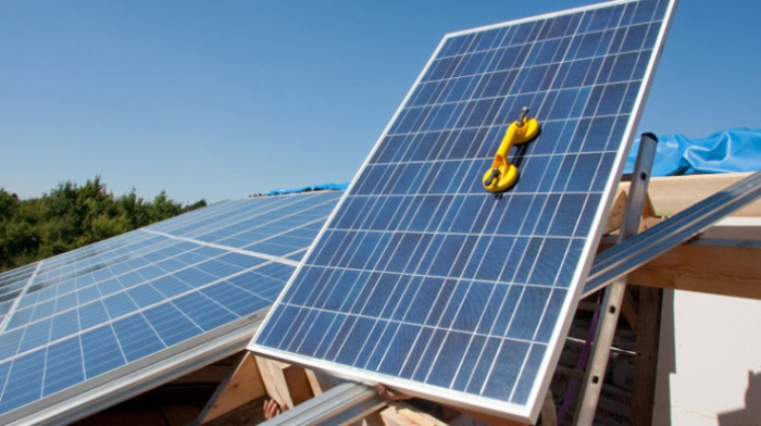 Les investissements en énergie solaire devraient dépasser ceux du secteur pétrolier en 2023