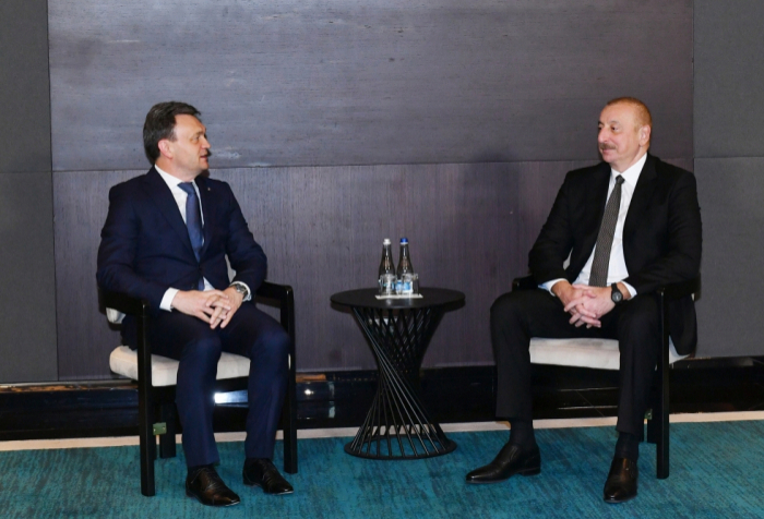  Presidente de Azerbaiyán se reúne con el Primer Ministro de Moldavia 