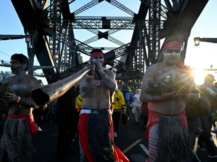 Des milliers de fans de foot défilent à Sydney à 25 jours du début de la Coupe du monde féminine