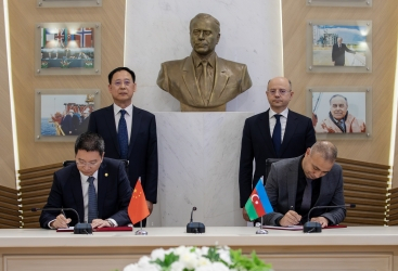 Una empresa china ejecutará proyectos de energía renovable de 2 GW en Azerbaiyán